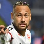 Bị loại khỏi tuyển Brazil, Neymar phá vỡ im lặng
