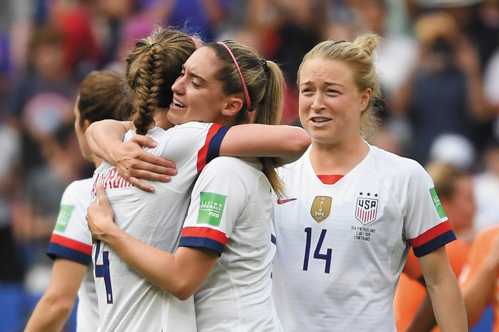 Bóng đá Mỹ rúng động vì lạm dụng tình dục