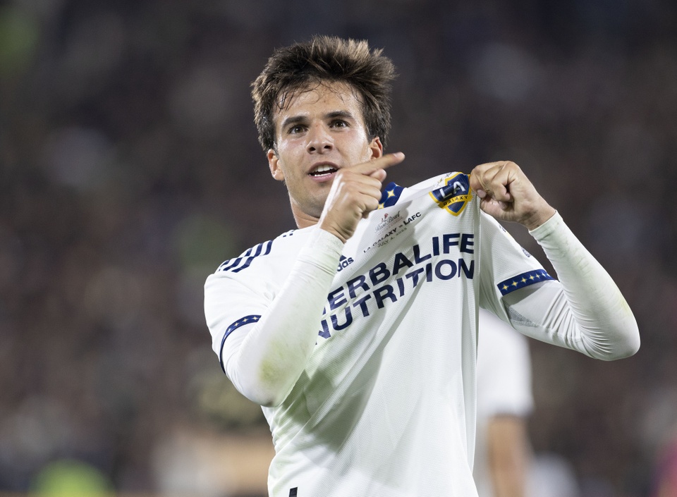 Cầu thủ bị Barca ruồng bỏ rực sáng ở MLS