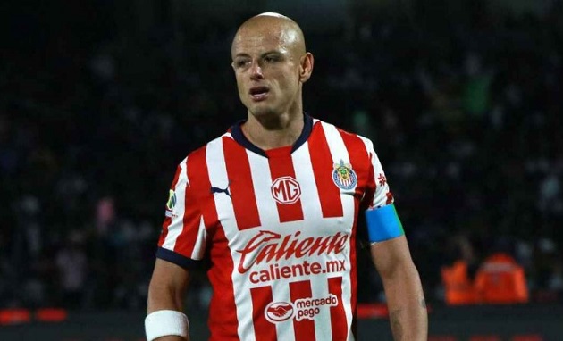 Chicharito nhận phạt vì phát ngôn gây tranh cãi về giới tính