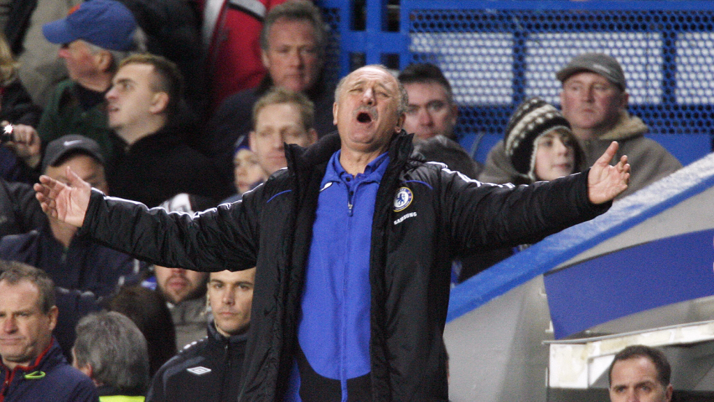 Cựu HLV Chelsea Scolari bị sa thải