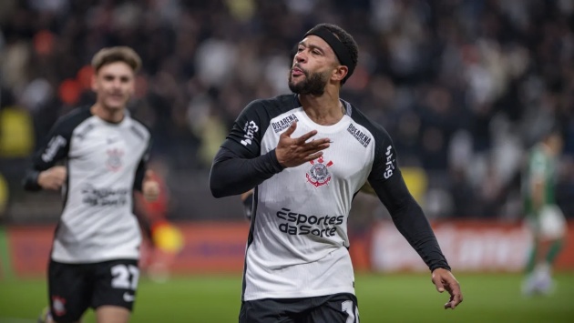 Depay tỏa sáng, Corinthians hạ Palmeiras ở trận derby nảy lửa