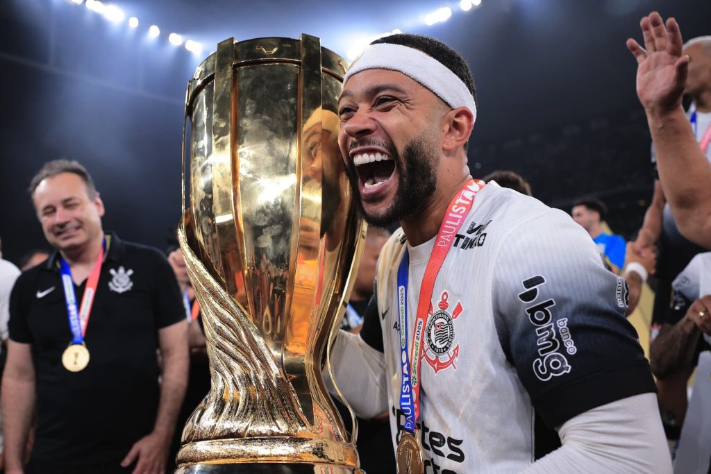 DNA Corinthians: Tinh thần của những người công nhân, nền dân chủ và sự kiên cường của Timao