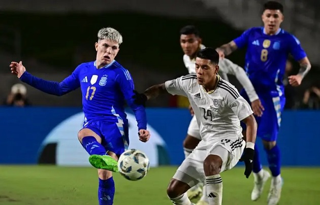 HLV nhận xét về trận đá chính đầu tiên của Garnacho cho Argentina