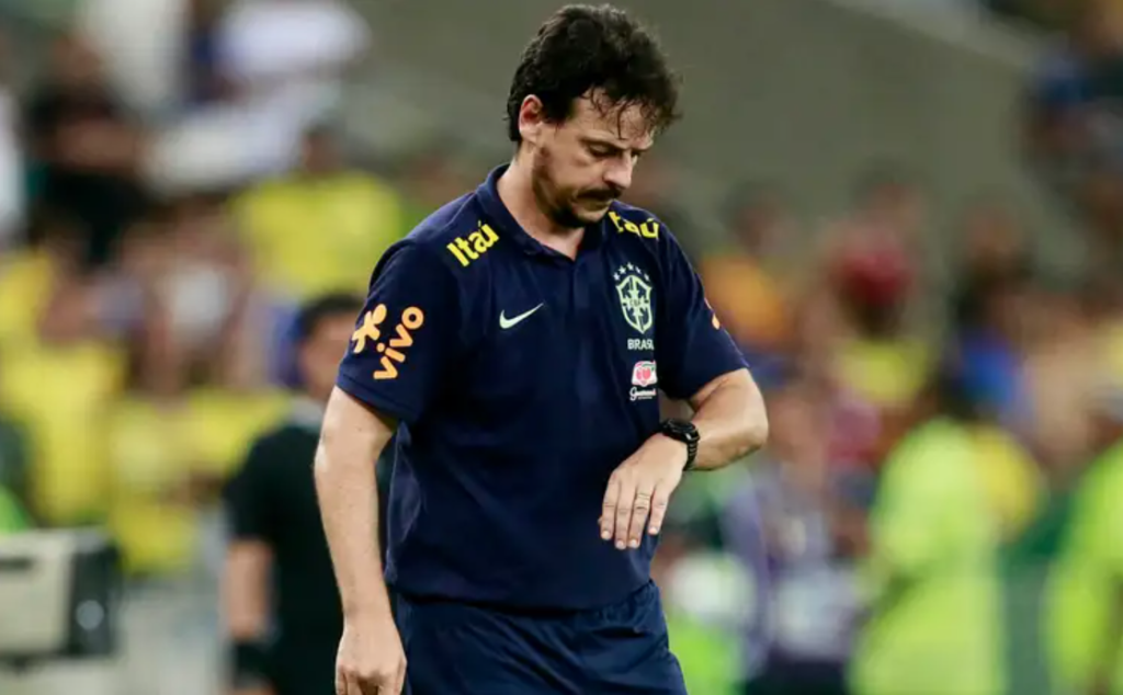 HLV tuyển Brazil bị sa thải chỉ sau 6 trận cầm quân