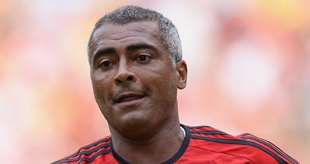 Huyền thoại Barca tái xuất sân cỏ ở tuổi… 58