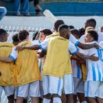 Kinh hoàng! Cảnh sát Brazil bắn cầu thủ ngay trên sân