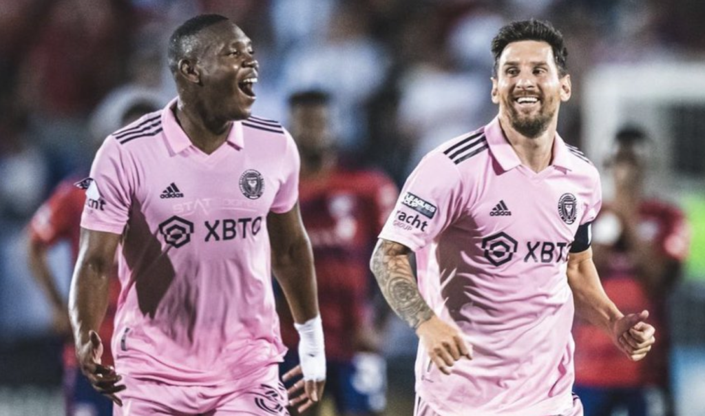 Mải ngắm Messi, sao Inter Miami quên luôn nhiệm vụ trên sân