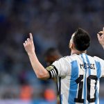 Messi vượt mốc 100 bàn cho Argentina: Người viết sử bóng đá