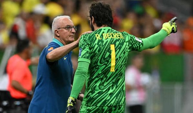 Sao Liverpool rút lui khỏi tuyển Brazil vì chấn thương