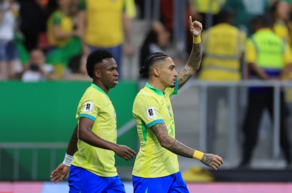 Siêu sao Barcelona được ủng hộ giành Quả bóng Vàng