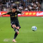 Son ghi bàn, LAFC giật lại 1 điểm ngay phút bù giờ