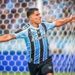 Suarez chuẩn bị tái hợp Messi