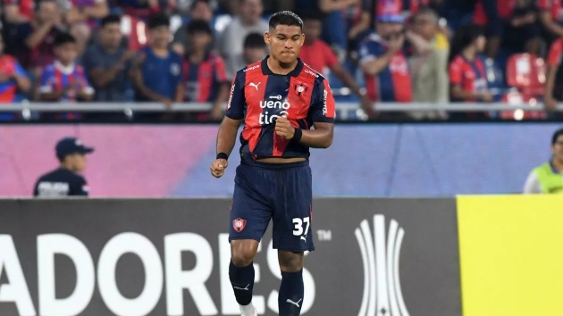 Tân binh của MU tỏa sáng trước khi tới Old Trafford