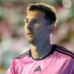 Trở lại sau chấn thương, Messi chỉ cần 4 phút để lập cú đúp