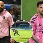 Vệ sĩ của Messi gây bão mạng với siêu phẩm vô lê