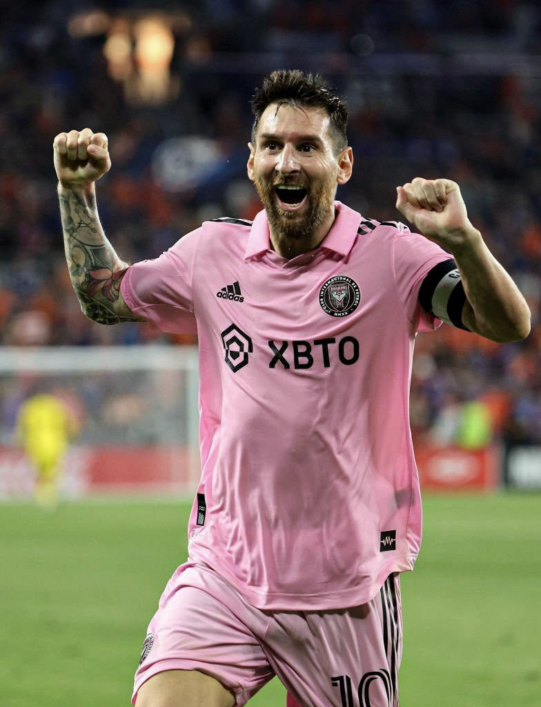 Vệ sĩ của Messi gây sốt cùng thân chủ ở Inter Miami