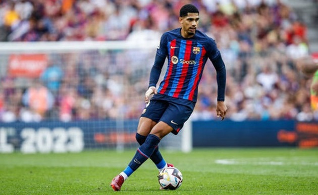 10 trung vệ xuất sắc nhất thế giới hiện tại: Sao Arsenal đứng thứ 4