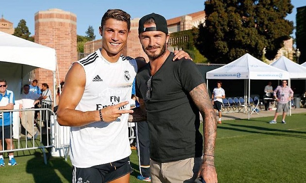 2 huyền thoại M.U lọt đề cử Cầu thủ xuất sắc nhất thế kỷ