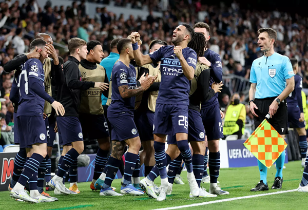 “3 phút cuối trận làm tôi nhớ đến Sir Alex và Man Utd”