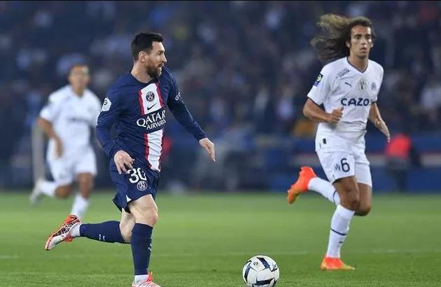 4 đội bất bại ở 5 giải hàng đầu châu Âu