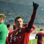 5 chữ ký miễn phí ấn tượng nhất lịch sử: Man United, Liverpool có đại diện