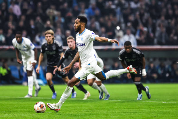 5 dấu ấn loạt trận Europa League: Ngả mũ trước Aubameyang