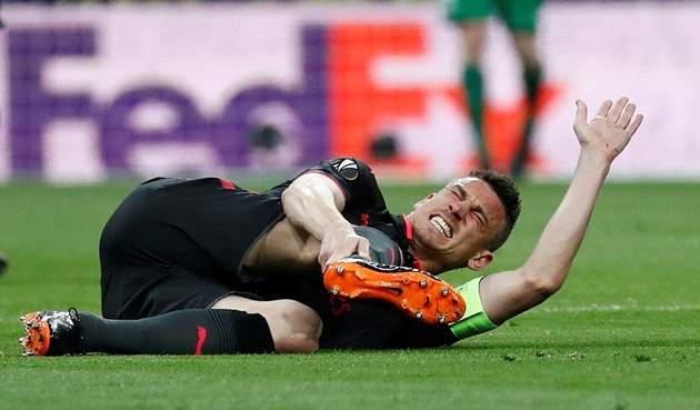 5 điểm nhấn Atletico 1-0 Arsenal: Diego Costa tinh quái, Koscielny dính vận đen