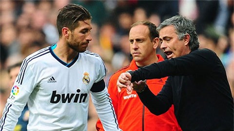 5 lần Mourinho “sấy” học trò: Suýt tẩn nhau với Ronaldo
