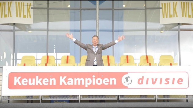 5 năm sau khi bị M.U sa thải, Van Gaal trở lại ghế HLV theo cách đặc biệt