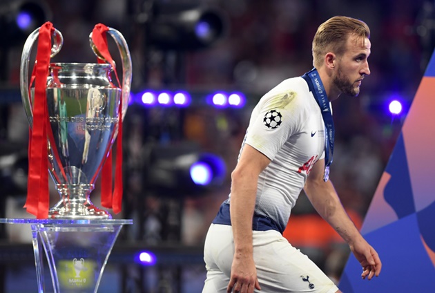 5 ngôi sao vô duyên với danh hiệu: Vẻ đẹp mong manh, 731 trận chờ cái kết