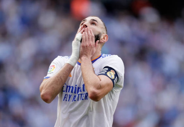 6 cơn địa chấn vừa làm rung chuyển bóng đá châu Âu điên rồ ra sao?