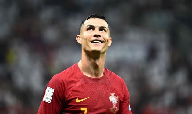 Ai đứng sau đế chế 1,4 tỷ USD của Ronaldo?