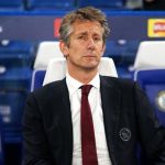 Ajax tìm được người thay thế, sẵn sàng chia tay Van der Sar