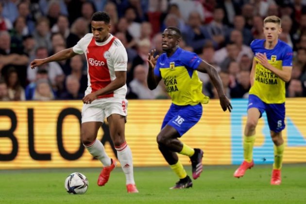 Alex Bangura: “Tôi mơ ước được chơi cho Chelsea”