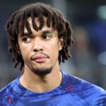 Alexander-Arnold bị nhắc ngưng hờn dỗi