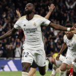 “Ancelotti chưa xin lỗi vì đã không cho tôi vào sân”