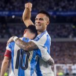 Argentina 1-0 Peru: Messi kiến tạo; Siêu phẩm ngả bàn đèn