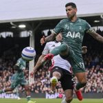 Argentina thận trọng với trung vệ thép