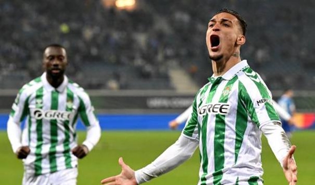 AS Roma giành lợi thế trước Porto; Antony giúp Real Betis thắng dễ Gent