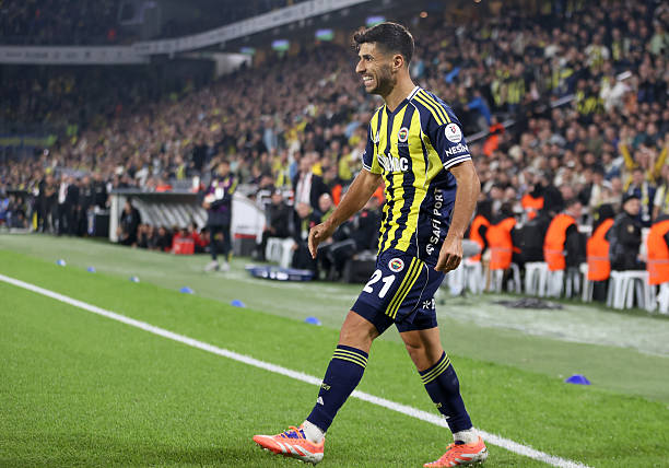 Asensio kiến tạo, Fenerbahce hủy diệt 10 người Gaziantep