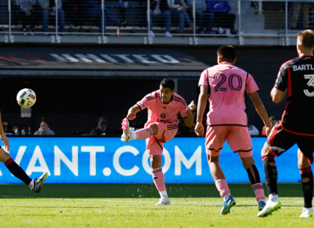 Bàn thắng từ thiện của Luis Suarez