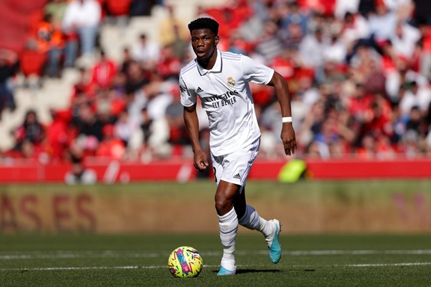 Bellingham châm ngòi cho cuộc chiến khốc liệt tại Real