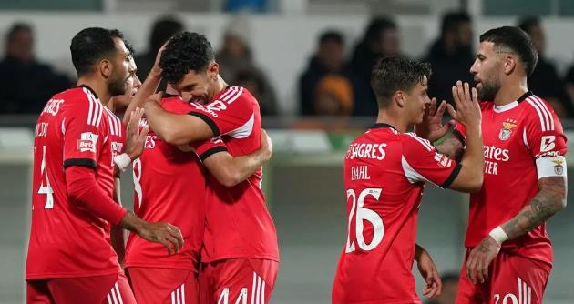 Benfica 4-0 Moreirense: Pavlidis lập hat-trick hoàn hảo cho đội bóng của Mourinho