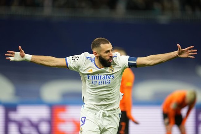 Benzema bị ngó lơ, người đại diện ngay lập tức tấn công FIFA