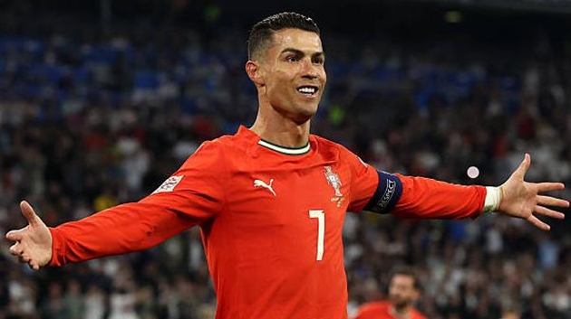 Bồ Đào Nha vào chung kết Nations League, Ronaldo phá kỷ lục ghi bàn