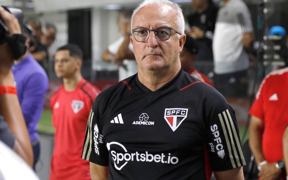 Brazil bổ nhiệm HLV mới sau khi ‘vồ’ hụt Ancelotti