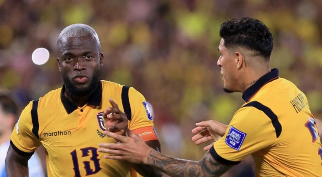 Bước ngoặt thẻ đỏ khiến Argentina gục ngã trước Ecuador