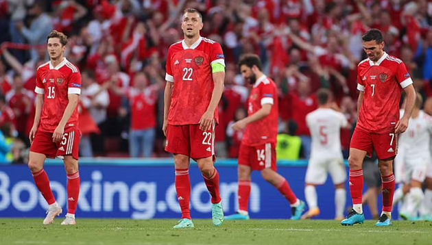 Chán bị đối xử bất công, LĐBĐ Nga cân nhắc “đầu quân” cho AFC