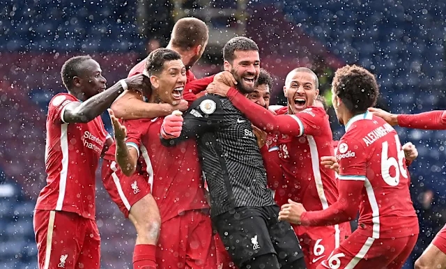 Chân dung Alisson Becker – Bước Qua Giông Bão